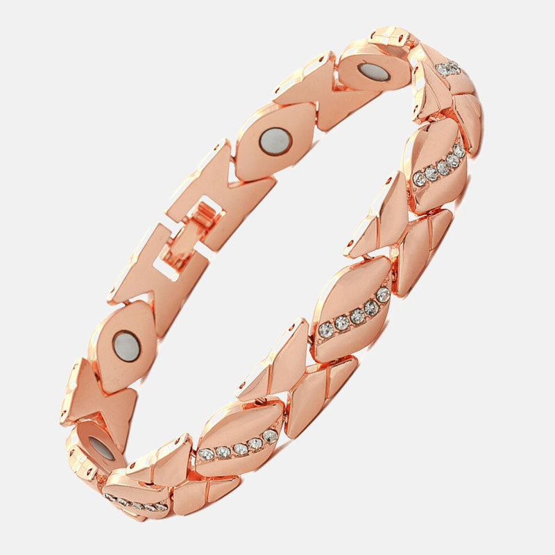 🌿 Lehtimäinen eleganssi – kimalteleva zirkoni, joka kiinnittää kaikkien huomion! ✨