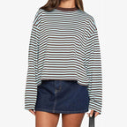 🕰️ Vintage-henki ja moderni tyyli kohtaavat – yksi paita, loputtomasti kehuja! ✨